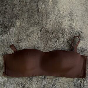 Skims Brown Strapless Bra